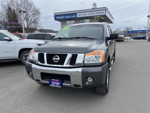 2010 NISSAN TITAN SE