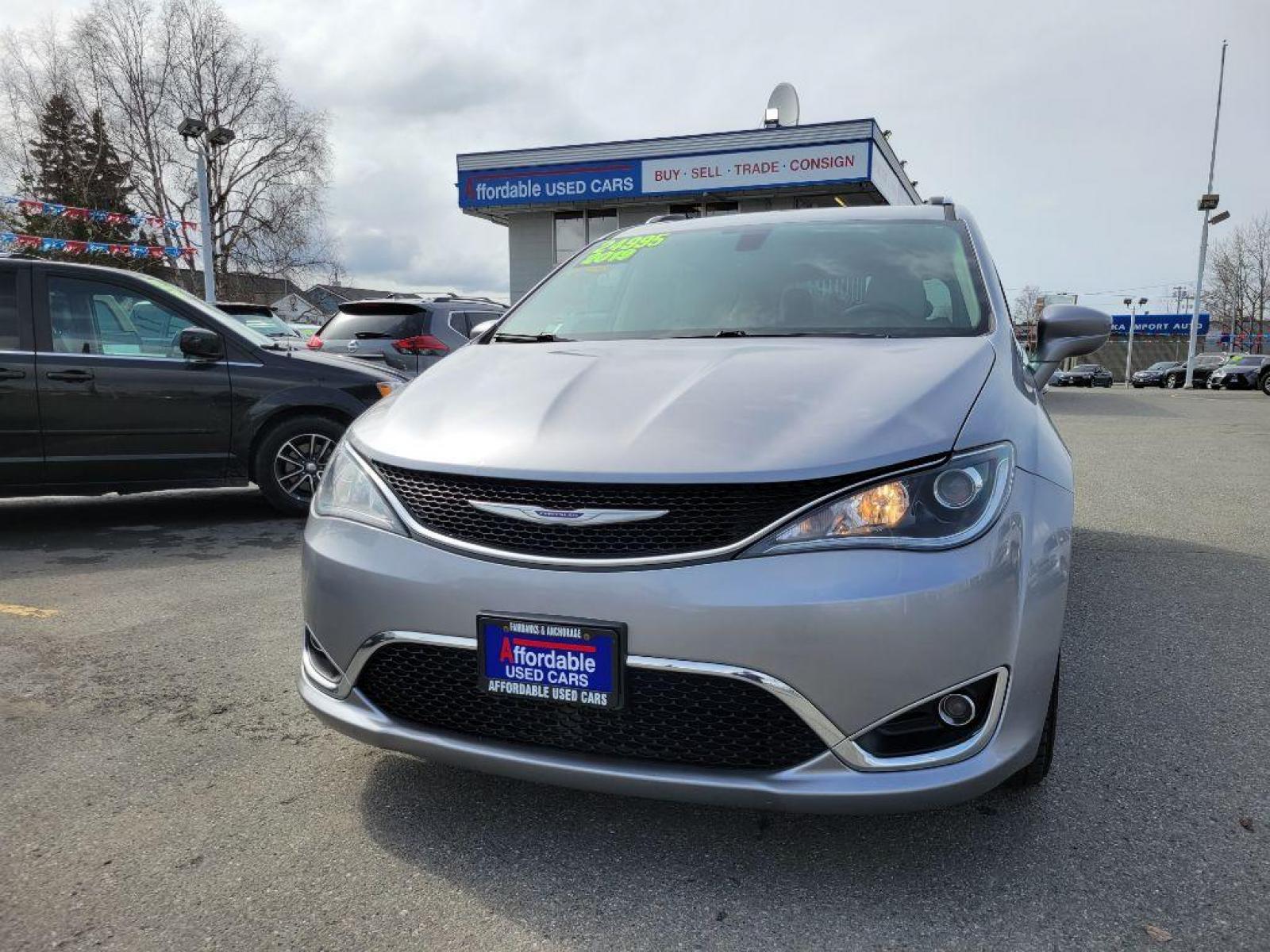 2019 GREY CHRYSLER PACIFICA TOURING L (2C4RC1BG3KR) with an 3.6L engine, Automatic transmission, located at 929 East 8th Ave, Anchorage, AK, 99501, (907) 274-2277, 61.214783, -149.866074 - Photo #0