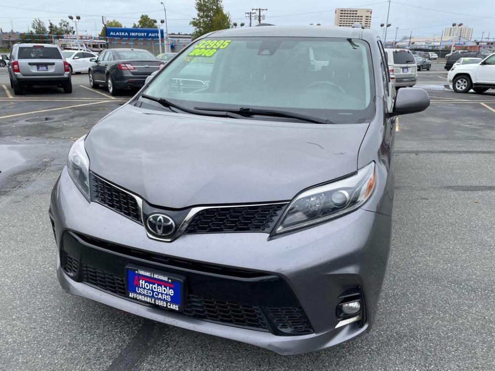 2018 GRAY TOYOTA SIENNA SE (5TDXZ3DC2JS) with an 3.5L engine, Automatic transmission, located at 929 East 8th Ave, Anchorage, 99501, (907) 274-2277, 61.214783, -149.866074 - Photo #0