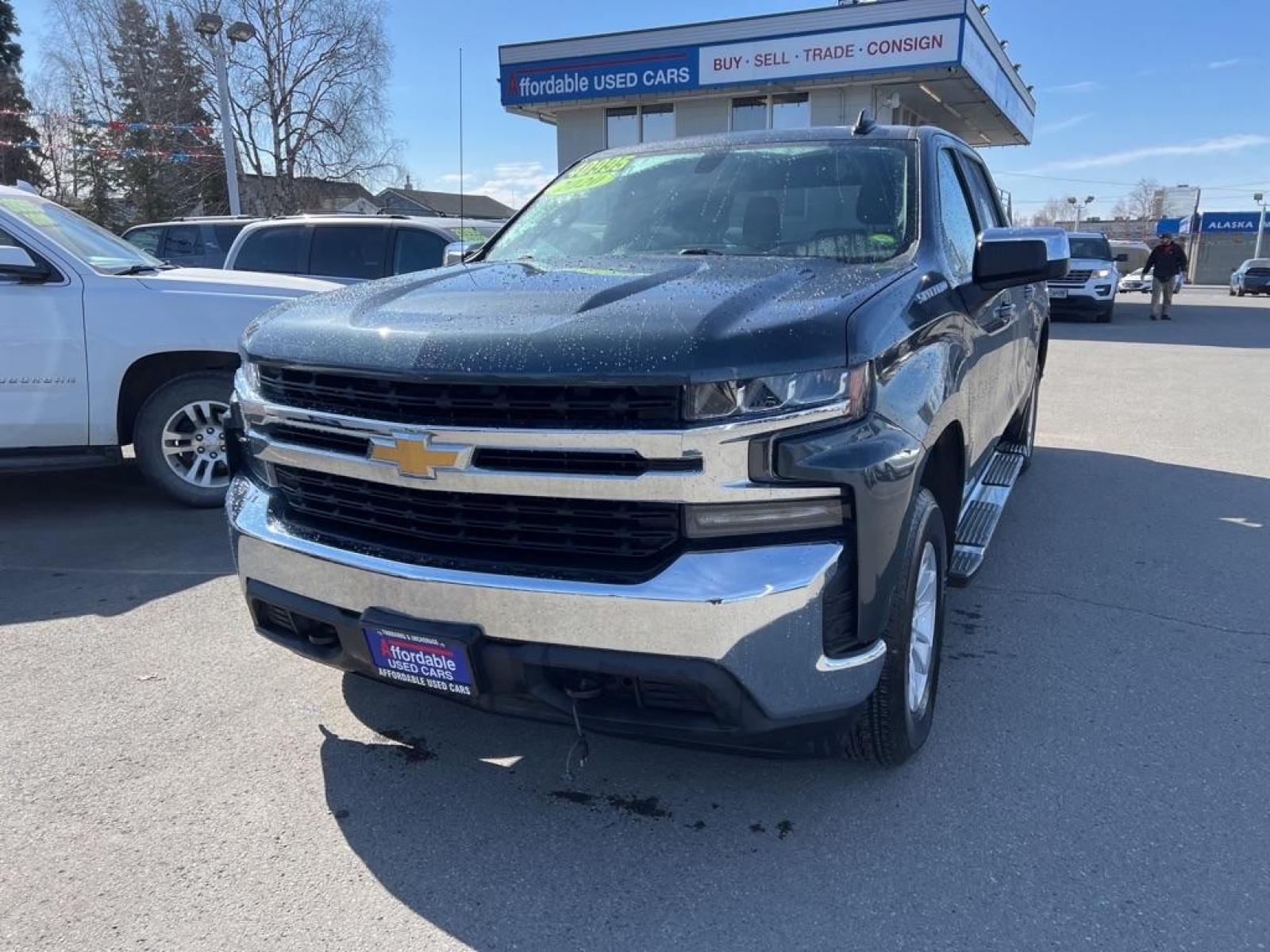 2020 BLUE CHEVROLET SILVERADO 1500 LT (3GCUYDED2LG) with an 5.3L engine, Automatic transmission, located at 929 East 8th Ave, Anchorage, AK, 99501, (907) 274-2277, 61.214783, -149.866074 - Photo #0
