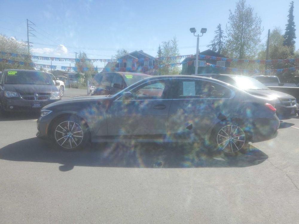 2020 BMW 330XI (3MW5R7J05L8) with an 2.0L engine, Automatic transmission, located at 929 East 8th Ave, Anchorage, 99501, (907) 274-2277, 61.214783, -149.866074 - Photo #1
