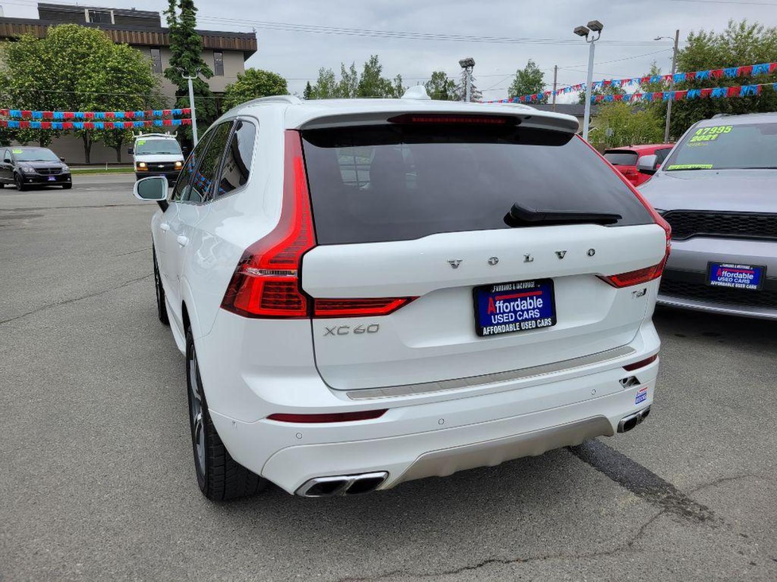 2019 WHITE VOLVO XC60 T6 (YV4A22RK6K1) with an 2.0L engine, Automatic transmission, located at 929 East 8th Ave, Anchorage, 99501, (907) 274-2277, 61.214783, -149.866074 - Photo #2