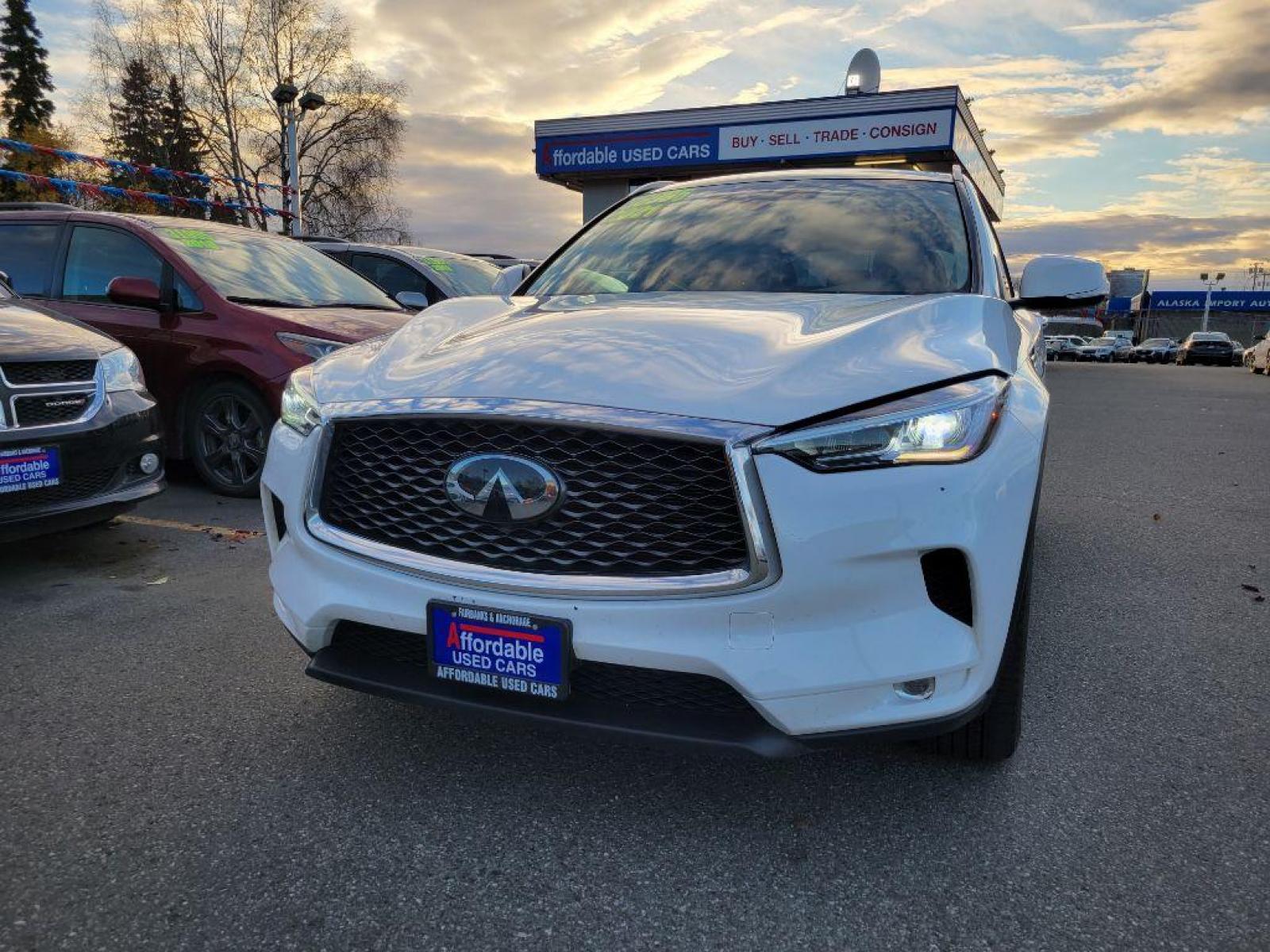 2021 WHITE INFINITI QX50 LUXE LUXE (3PCAJ5BB8MF) with an 2.0L engine, Continuously Variable transmission, located at 929 East 8th Ave, Anchorage, AK, 99501, (907) 274-2277, 61.214783, -149.866074 - Photo #0