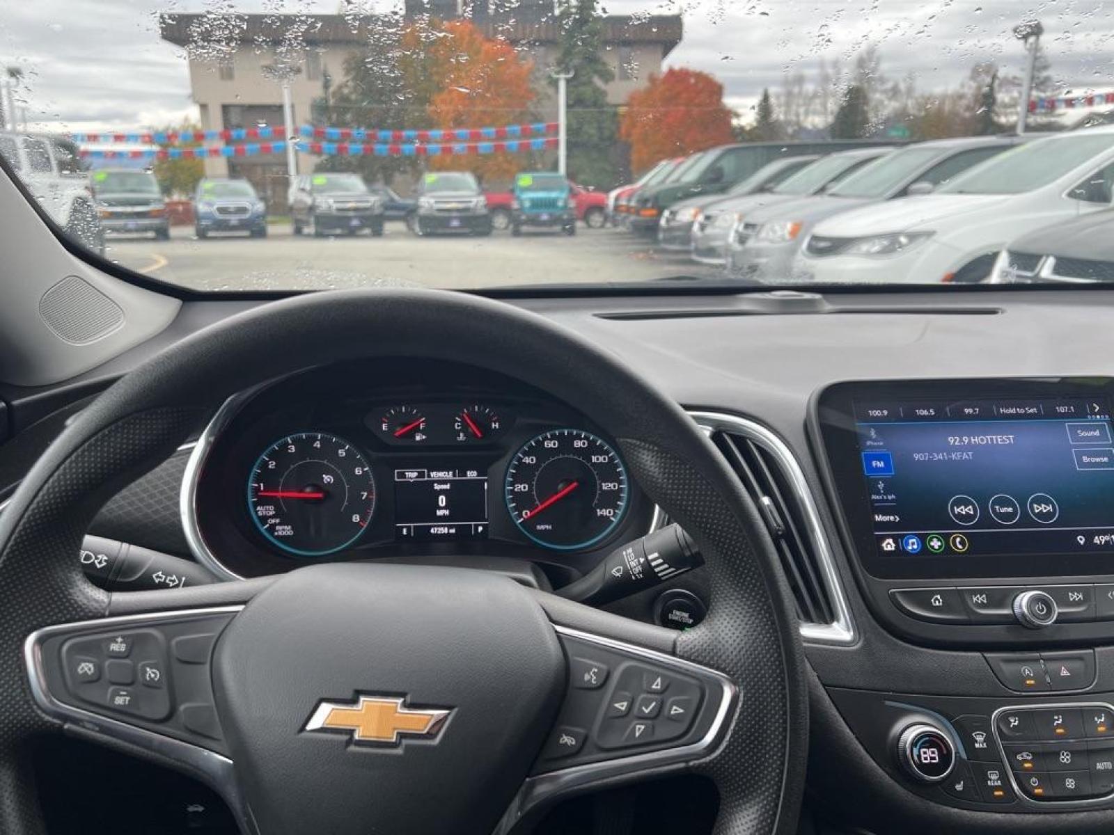 2020 SILVER CHEVROLET MALIBU LT LT (1G1ZD5STXLF) with an 1.5L engine, Continuously Variable transmission, located at 929 East 8th Ave, Anchorage, 99501, (907) 274-2277, 61.214783, -149.866074 - Photo #5
