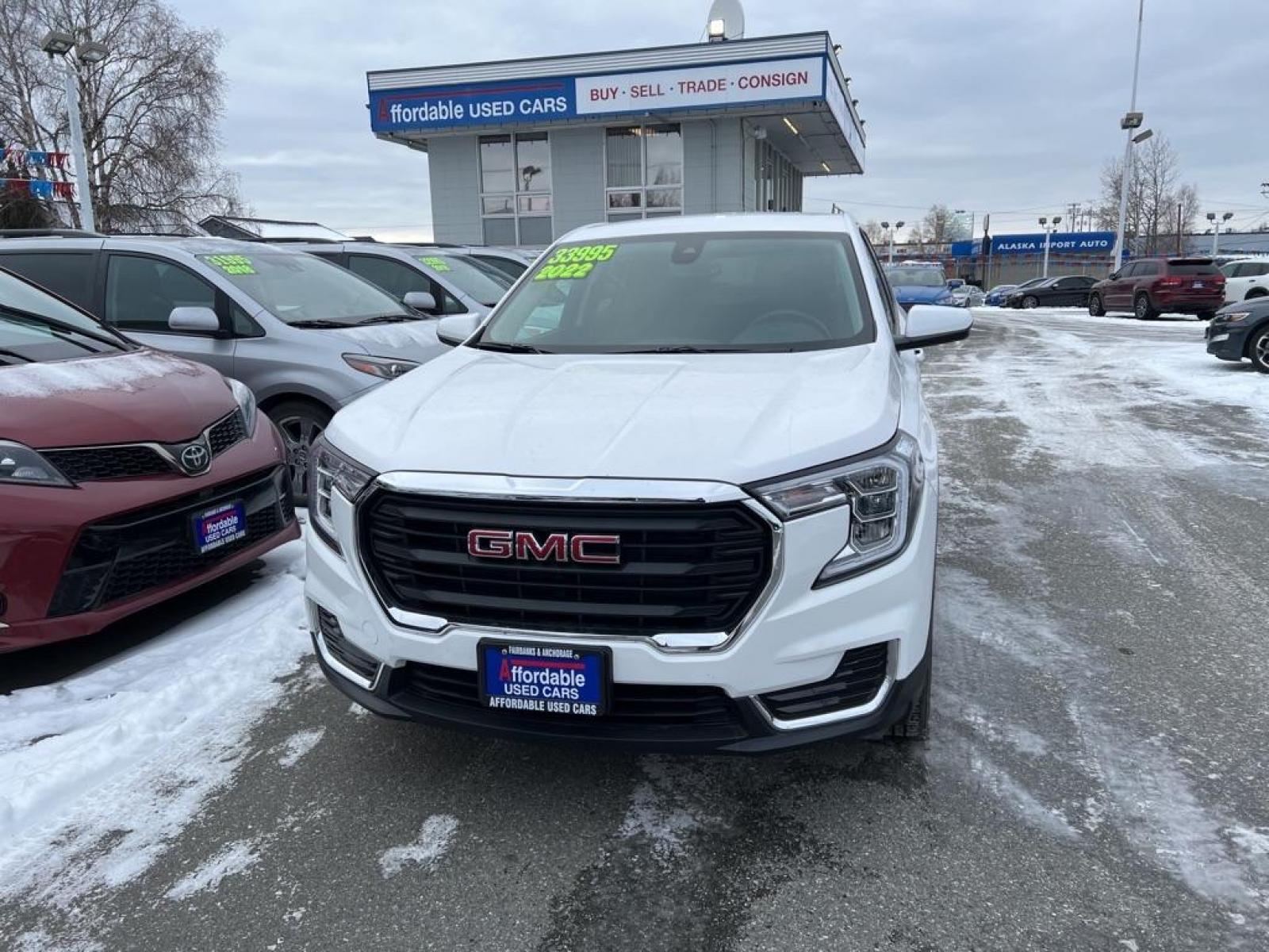 2022 WHITE GMC TERRAIN SLE (3GKALTEV1NL) with an 1.5L engine, Automatic transmission, located at 929 East 8th Ave, Anchorage, 99501, (907) 274-2277, 61.214783, -149.866074 - Photo #0