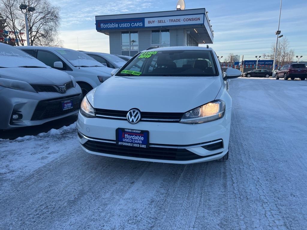 photo of 2019 VOLKSWAGEN GOLF SPORTWAGEN 4DR