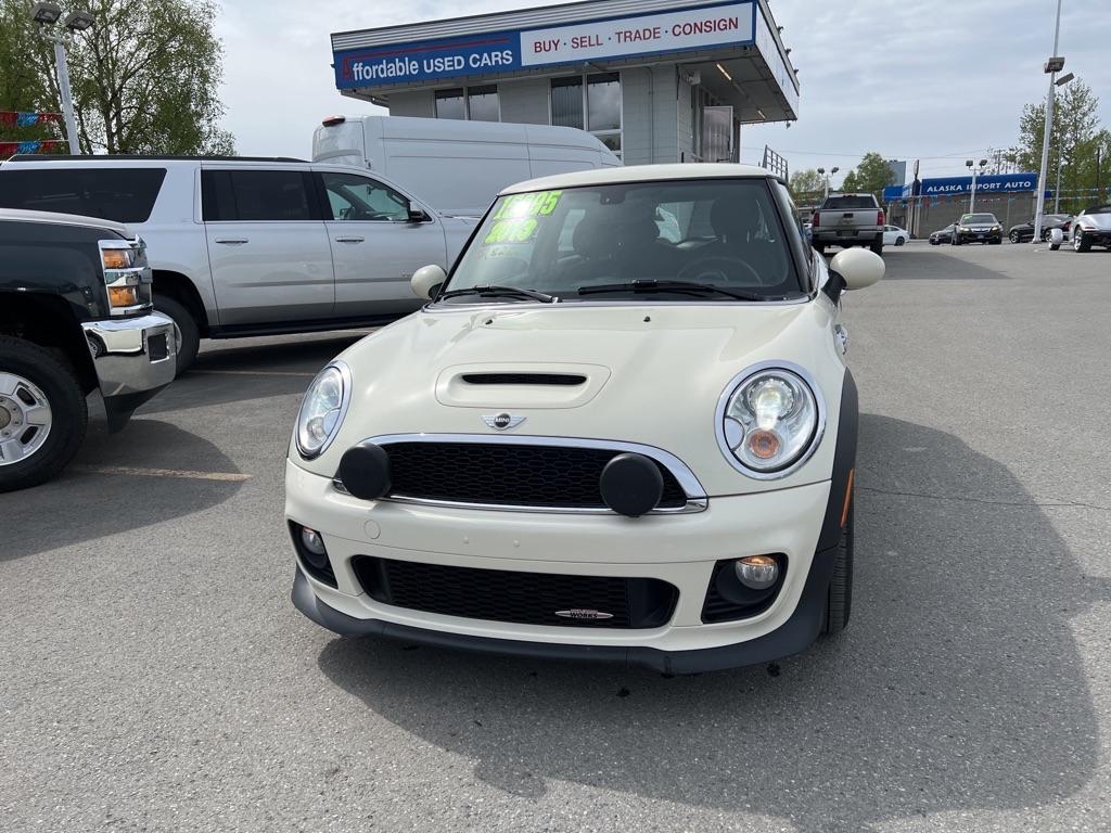 photo of 2013 MINI COOPER 2DR