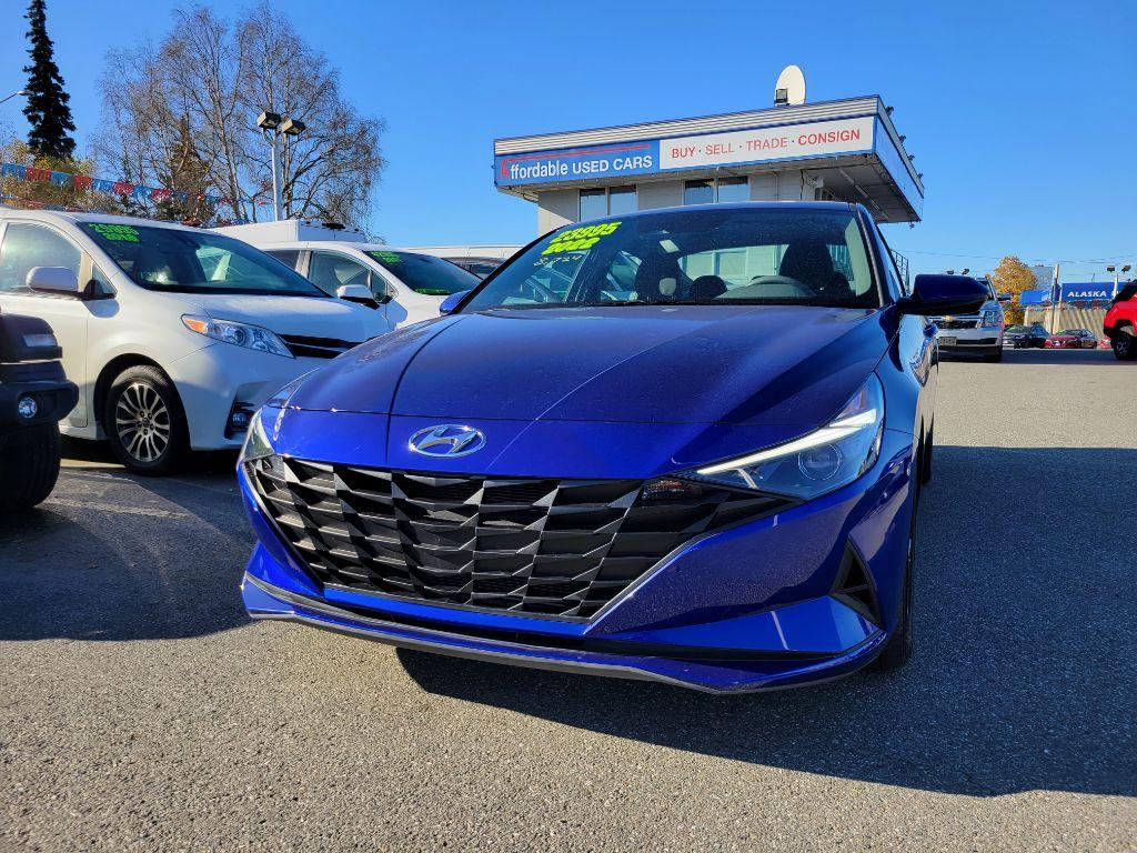 photo of 2022 HYUNDAI ELANTRA 4DR