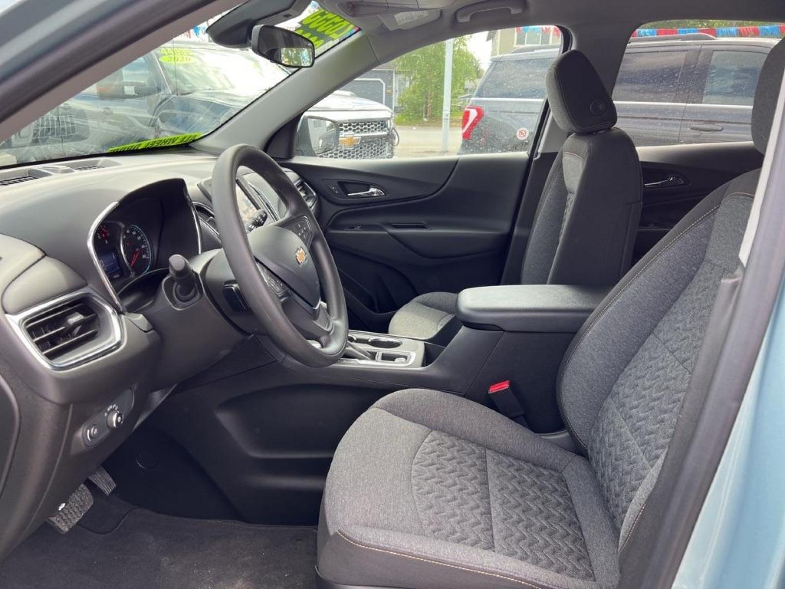 2022 BLUE CHEVROLET EQUINOX LT (2GNAXUEV1N6) with an 1.5L engine, Automatic transmission, located at 929 East 8th Ave, Anchorage, AK, 99501, (907) 274-2277, 61.214783, -149.866074 - Photo #4
