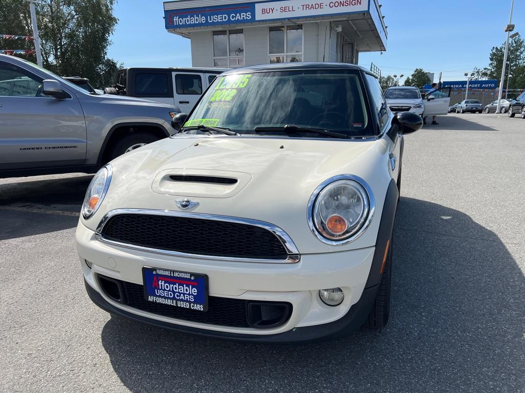 photo of 2012 MINI COOPER 2DR