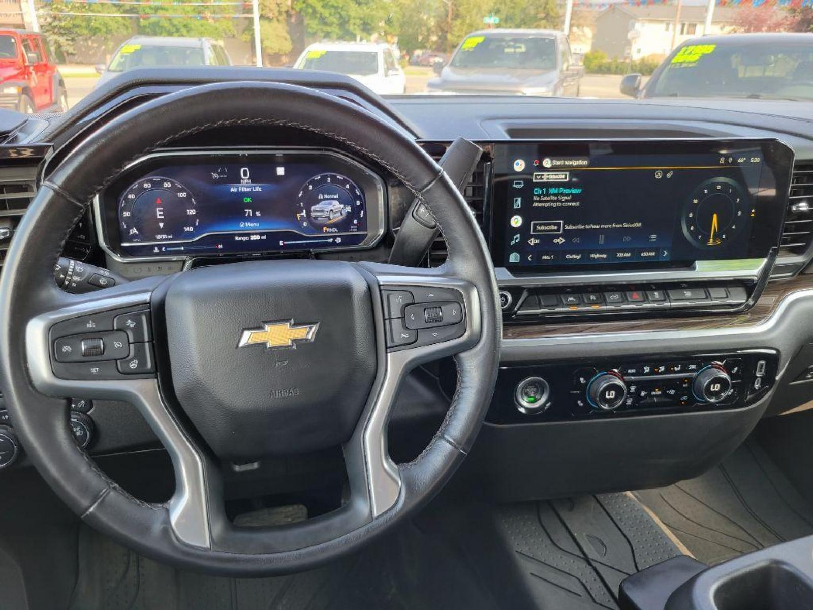2022 BLUE CHEVROLET SILVERADO 1500 LT (3GCUDDED1NG) with an 5.3L engine, Automatic transmission, located at 929 East 8th Ave, Anchorage, AK, 99501, (907) 274-2277, 61.214783, -149.866074 - Photo #4