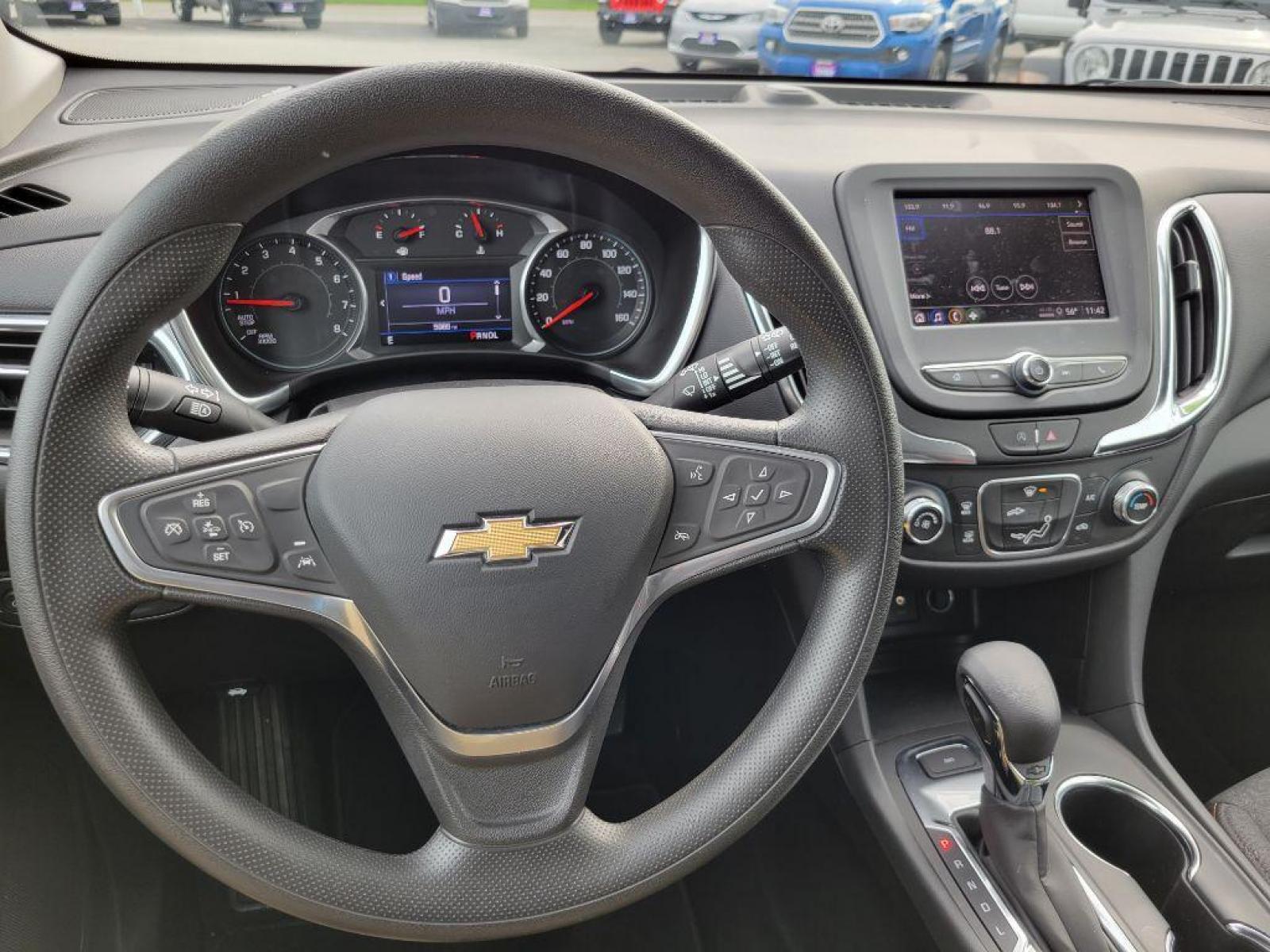 2022 SILVER CHEVROLET EQUINOX LT (3GNAXUEV6NL) with an 1.5L engine, Automatic transmission, located at 929 East 8th Ave, Anchorage, AK, 99501, (907) 274-2277, 61.214783, -149.866074 - Photo #4