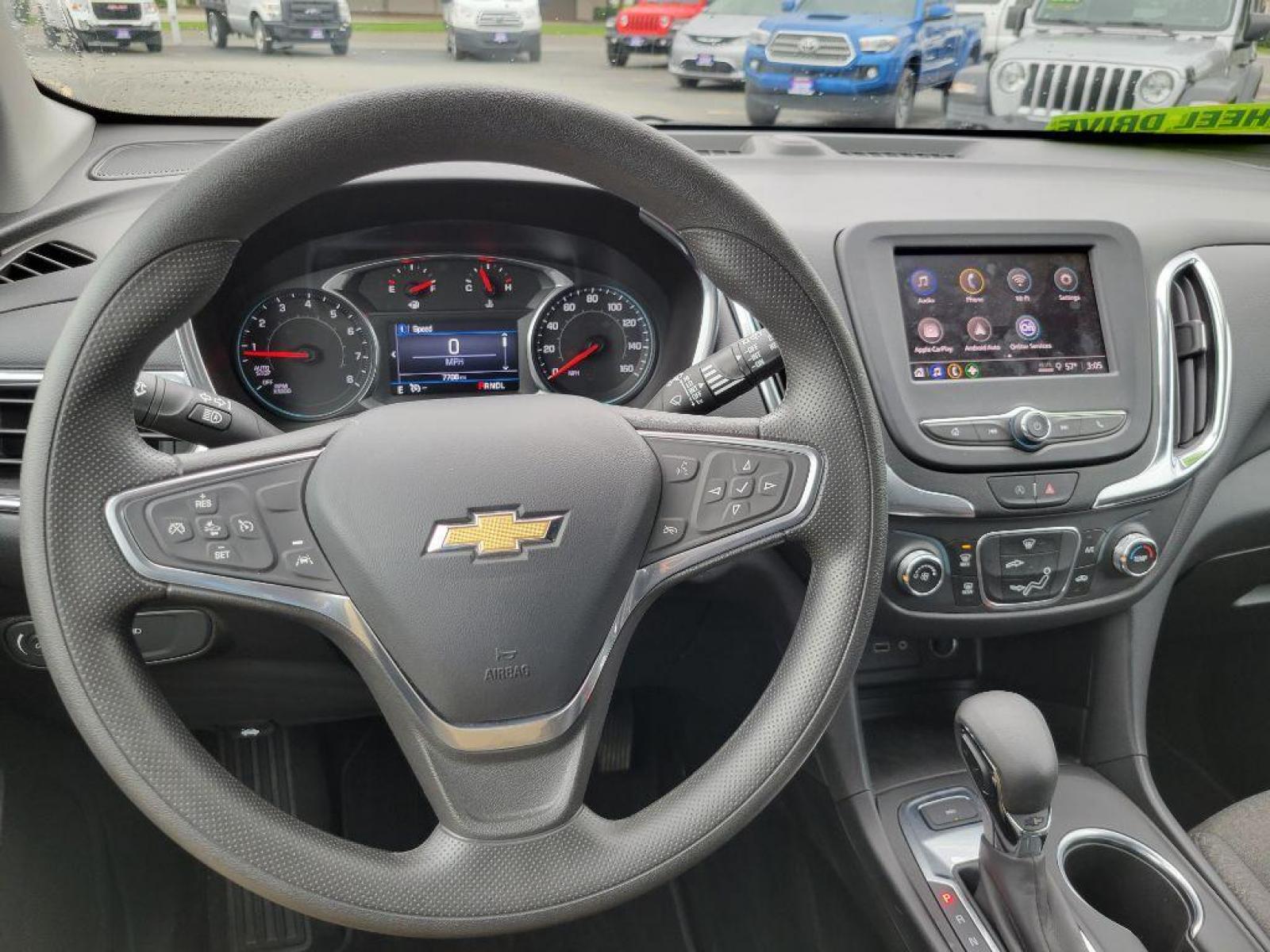 2022 GRAY CHEVROLET EQUINOX LT (2GNAXUEV2N6) with an 1.5L engine, Automatic transmission, located at 929 East 8th Ave, Anchorage, AK, 99501, (907) 274-2277, 61.214783, -149.866074 - Photo #4