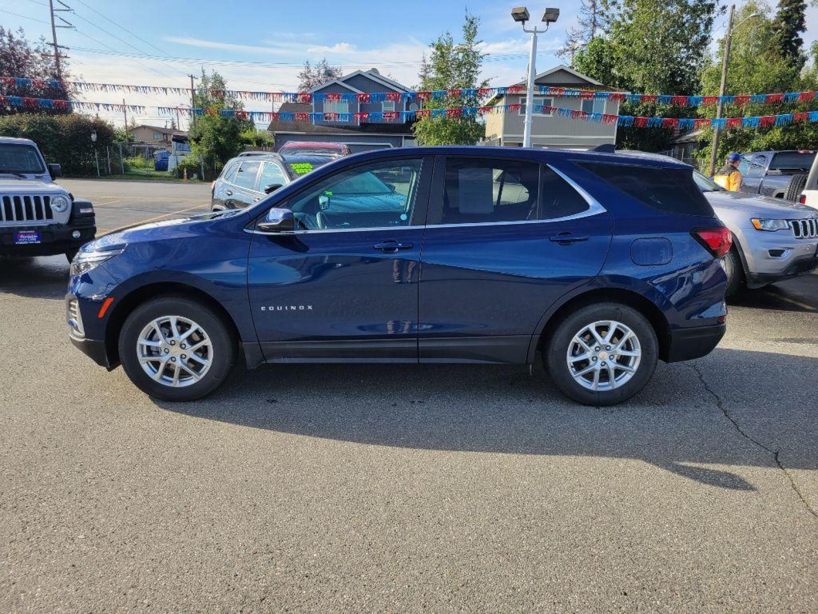 2022 BLUE CHEVROLET EQUINOX LT (3GNAXUEV9NL) with an 1.5L engine, Automatic transmission, located at 929 East 8th Ave, Anchorage, AK, 99501, (907) 274-2277, 61.214783, -149.866074 - Photo #1