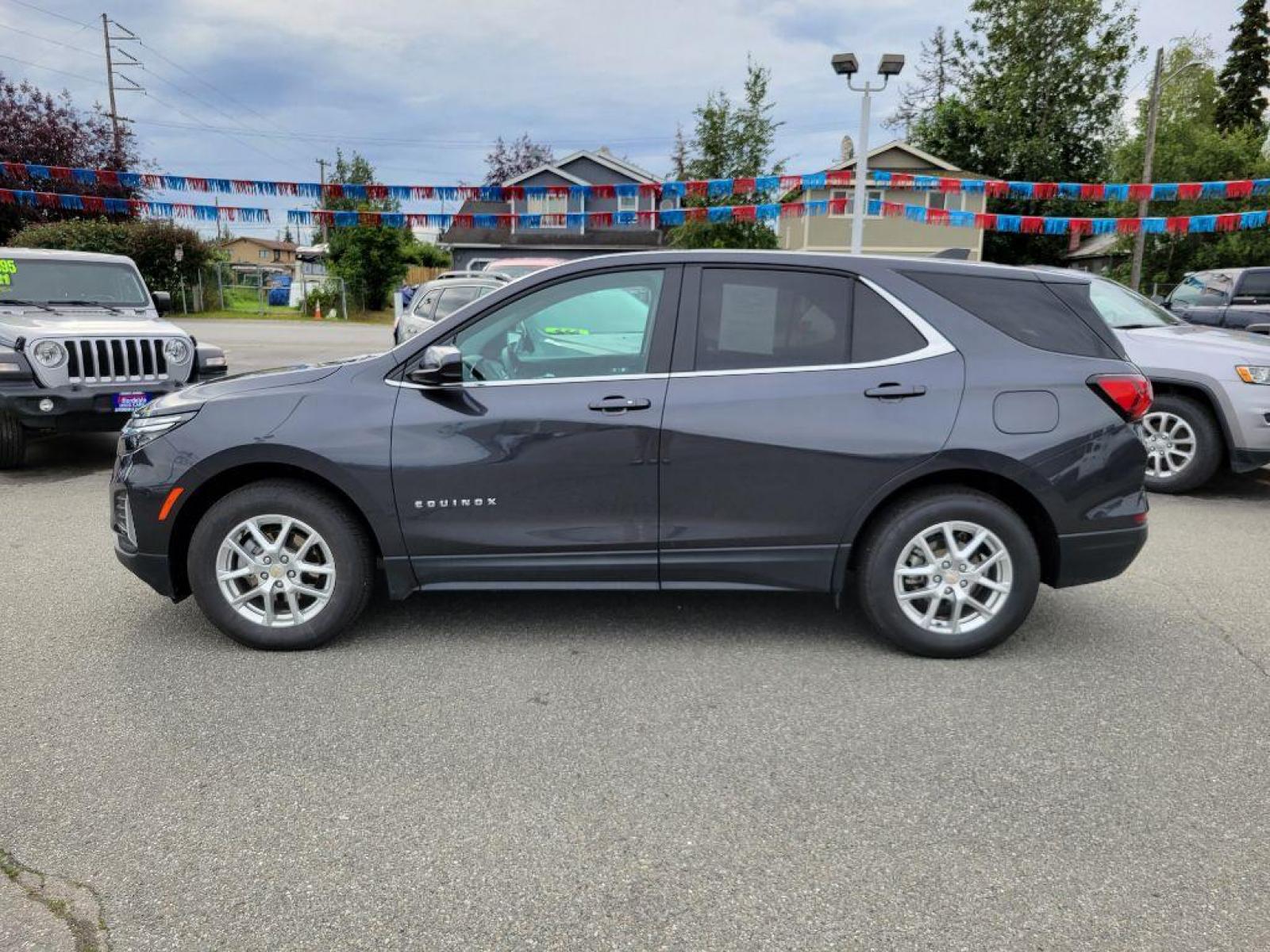 2022 GRAY CHEVROLET EQUINOX LT (2GNAXUEV4N6) with an 1.5L engine, Automatic transmission, located at 929 East 8th Ave, Anchorage, AK, 99501, (907) 274-2277, 61.214783, -149.866074 - Photo #1