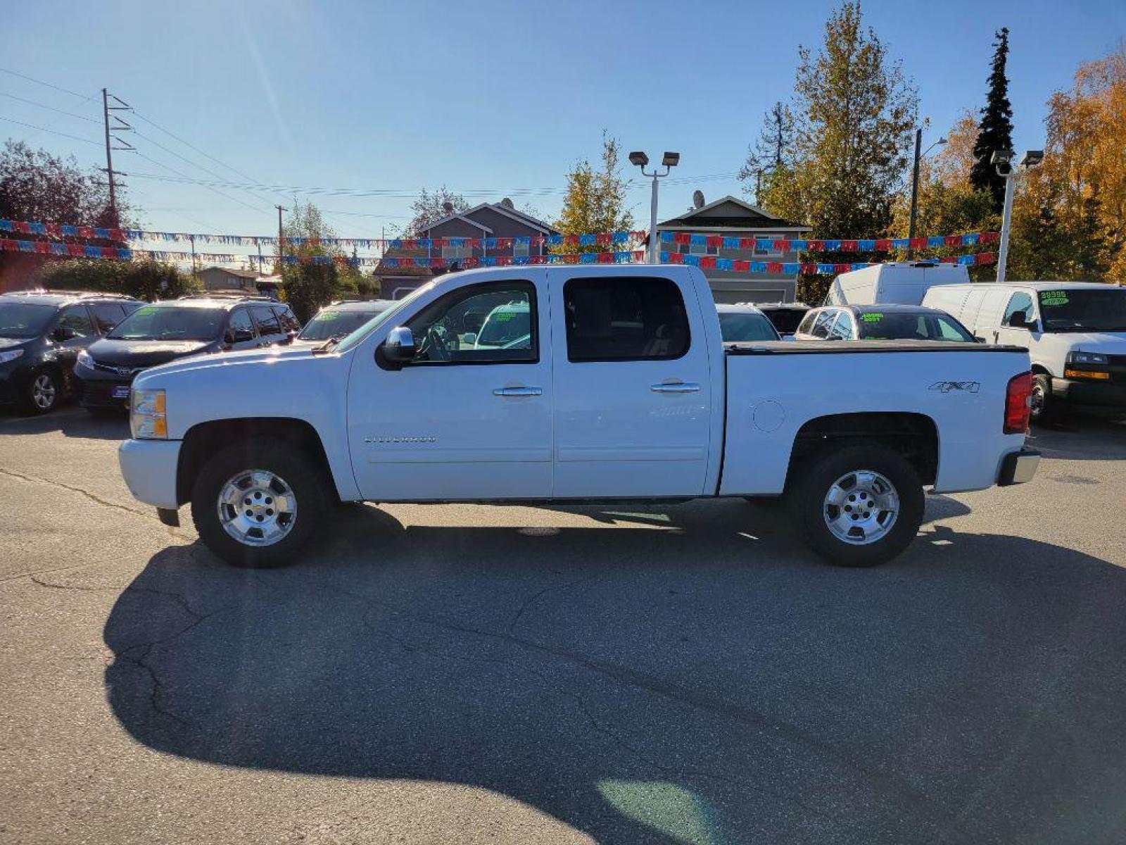 2011 WHITE CHEVROLET SILVERADO 1500 LT (3GCPKSE38BG) with an 5.3L engine, Automatic transmission, located at 929 East 8th Ave, Anchorage, AK, 99501, (907) 274-2277, 61.214783, -149.866074 - Photo #1