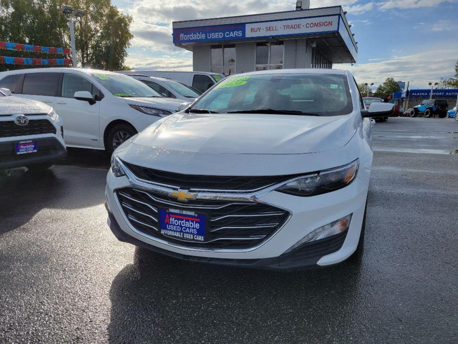 2020 WHITE CHEVROLET MALIBU LT (1G1ZD5ST5LF) with an 1.5L engine, Continuously Variable transmission, located at 929 East 8th Ave, Anchorage, AK, 99501, (907) 274-2277, 61.214783, -149.866074 - Photo #0