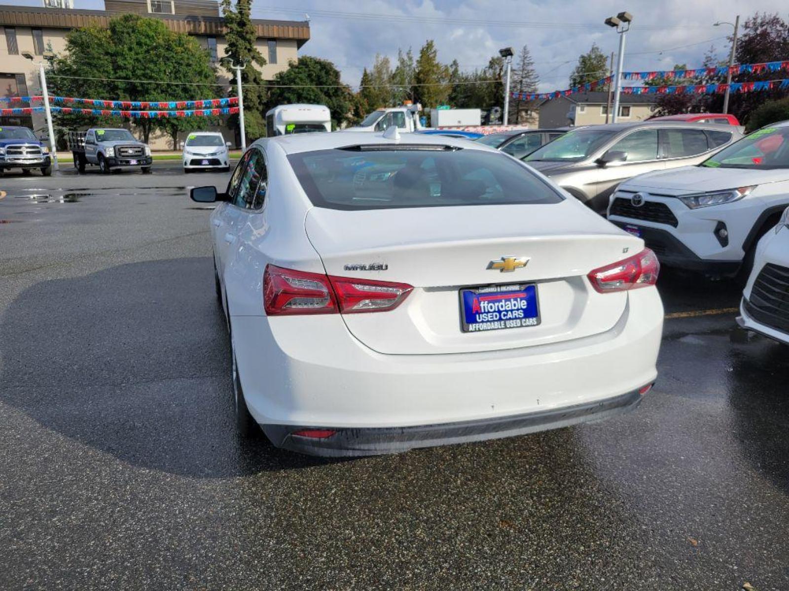 2020 WHITE CHEVROLET MALIBU LT (1G1ZD5ST5LF) with an 1.5L engine, Continuously Variable transmission, located at 929 East 8th Ave, Anchorage, AK, 99501, (907) 274-2277, 61.214783, -149.866074 - Photo #2