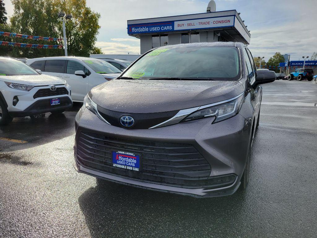 photo of 2021 TOYOTA SIENNA AWD 4DR