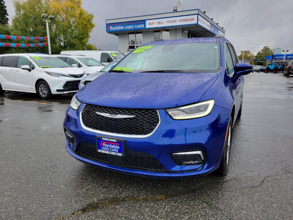 photo of 2021 CHRYSLER PACIFICA 4DR