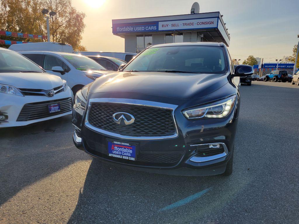 photo of 2020 INFINITI QX60 LUXE 4DR