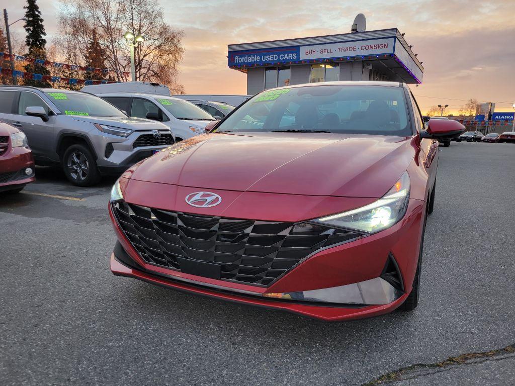 photo of 2023 HYUNDAI ELANTRA 4DR