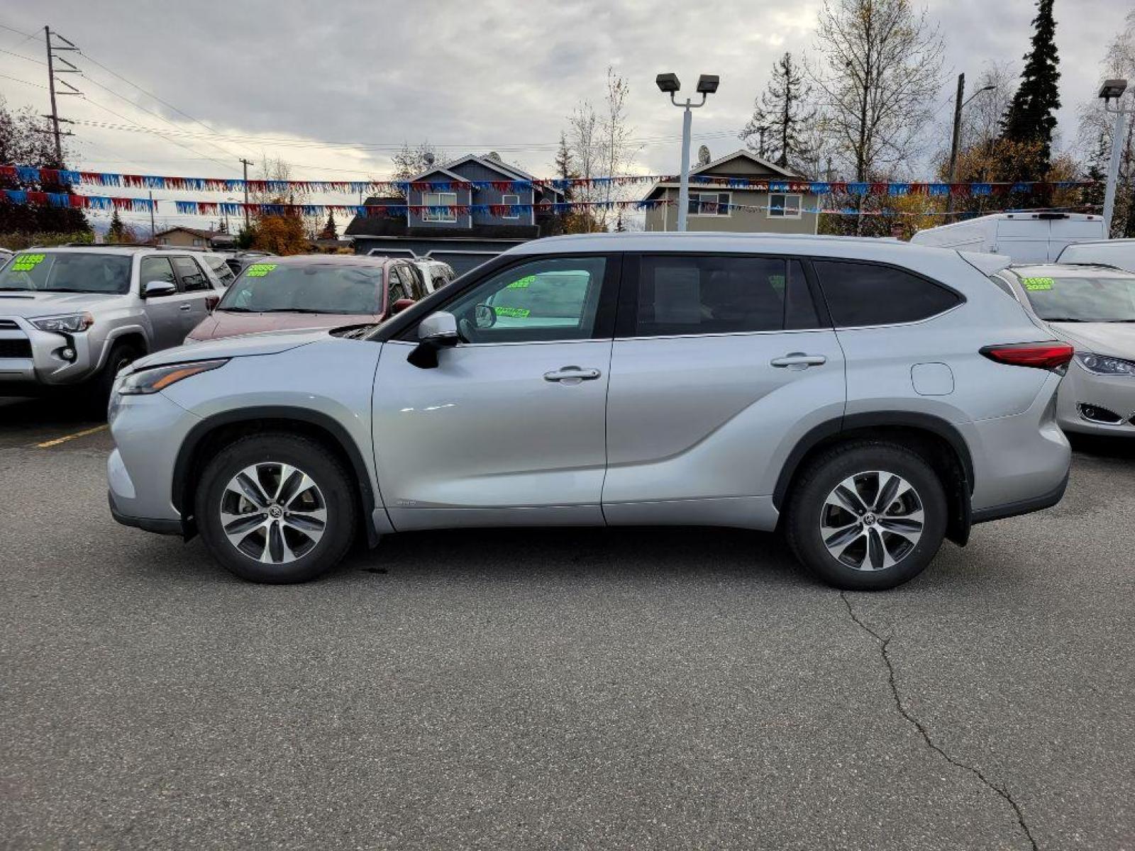 Affordable Used Cars Anchorage - 2022 TOYOTA HIGHLANDER XLE 4DR