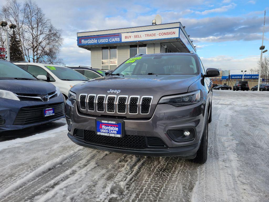 photo of 2019 JEEP CHEROKEE 4DR