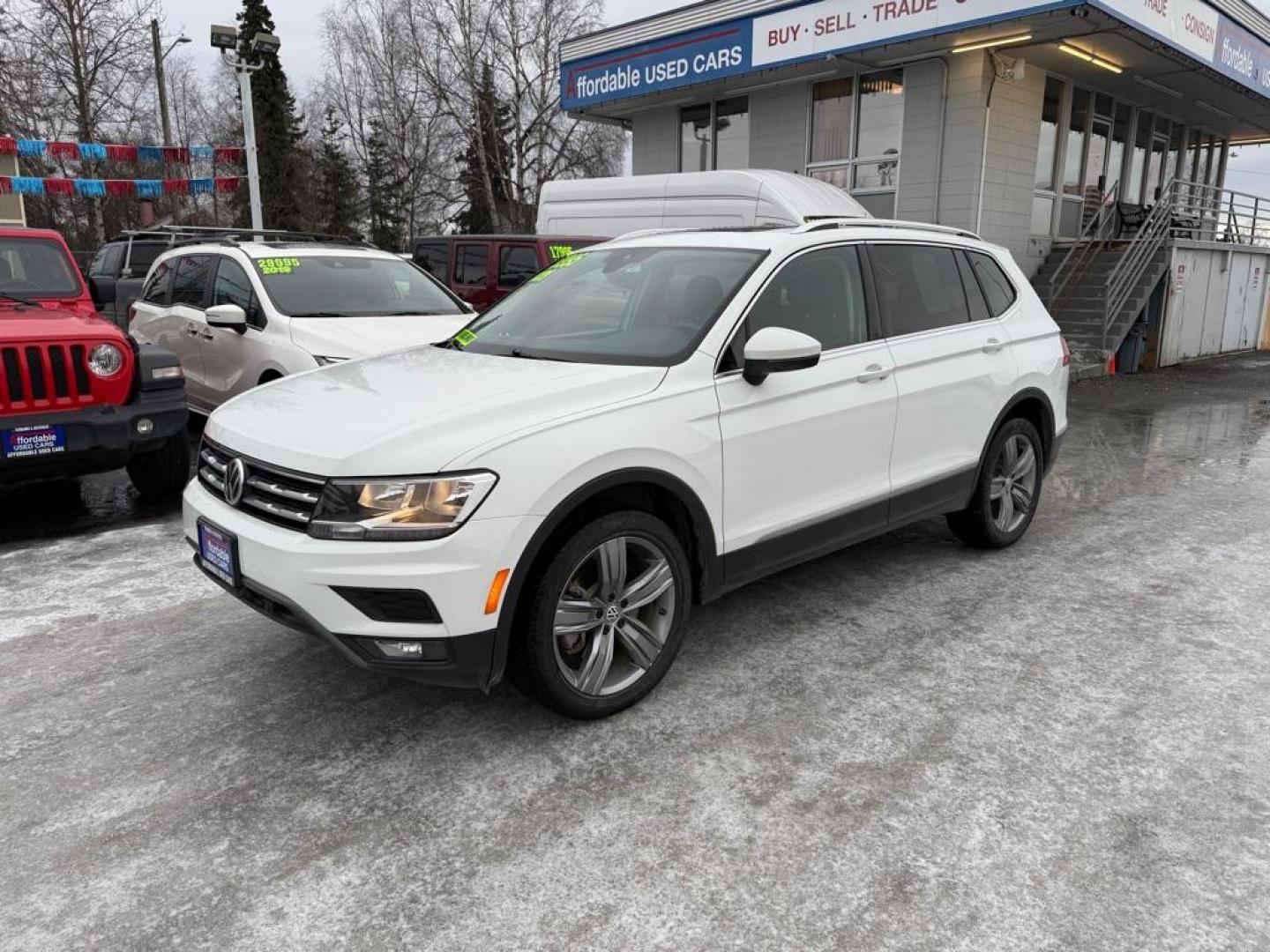 2021 Volkswagen Tiguan SEL's photo