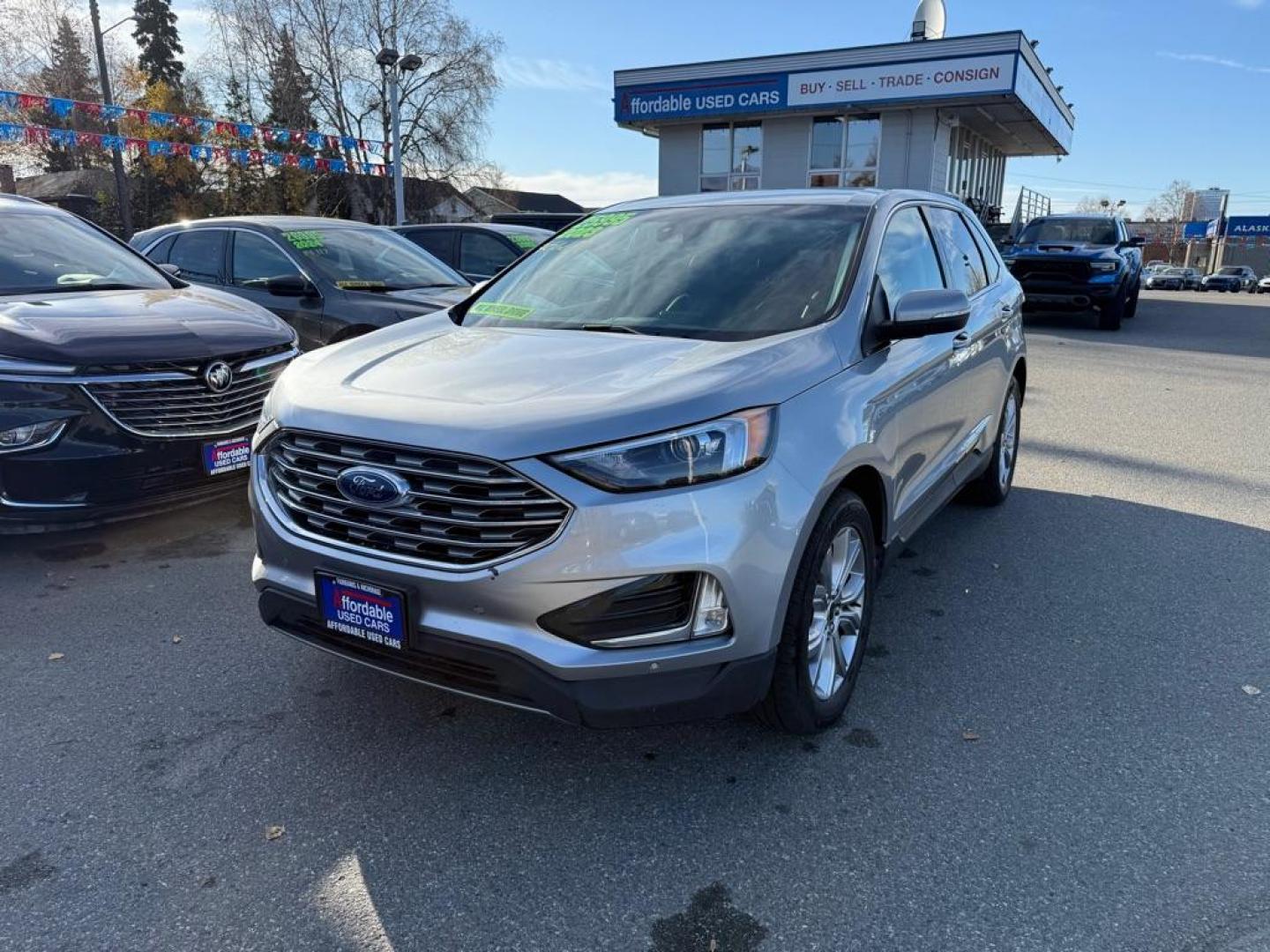 2023 Ford Edge Titanium's photo