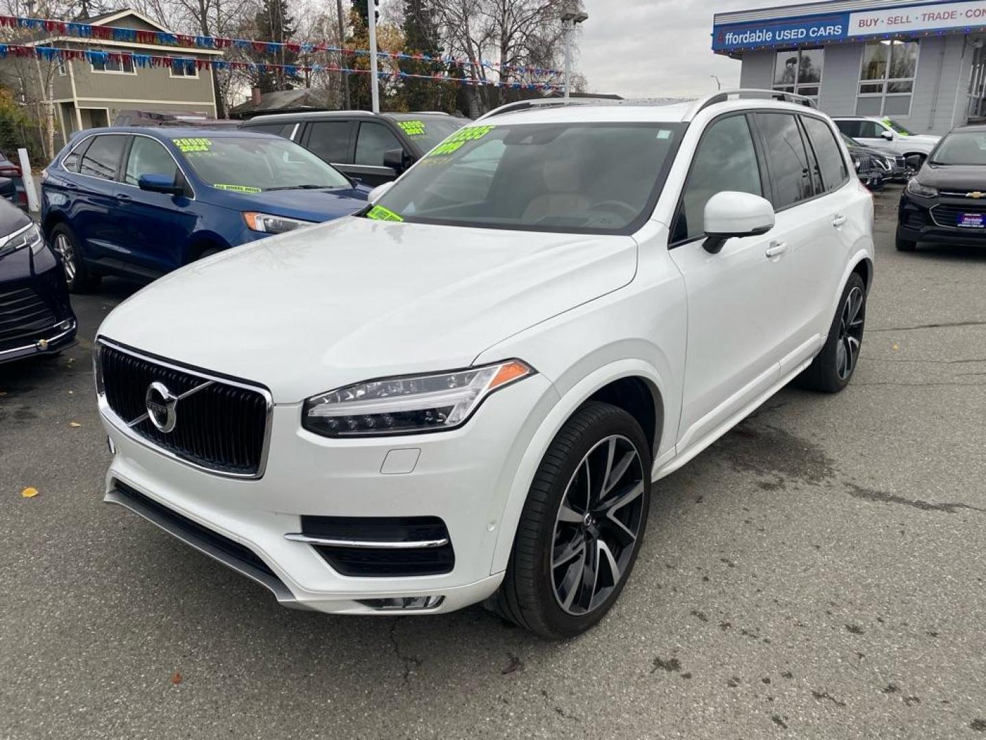 2019 Volvo XC90 Momentum