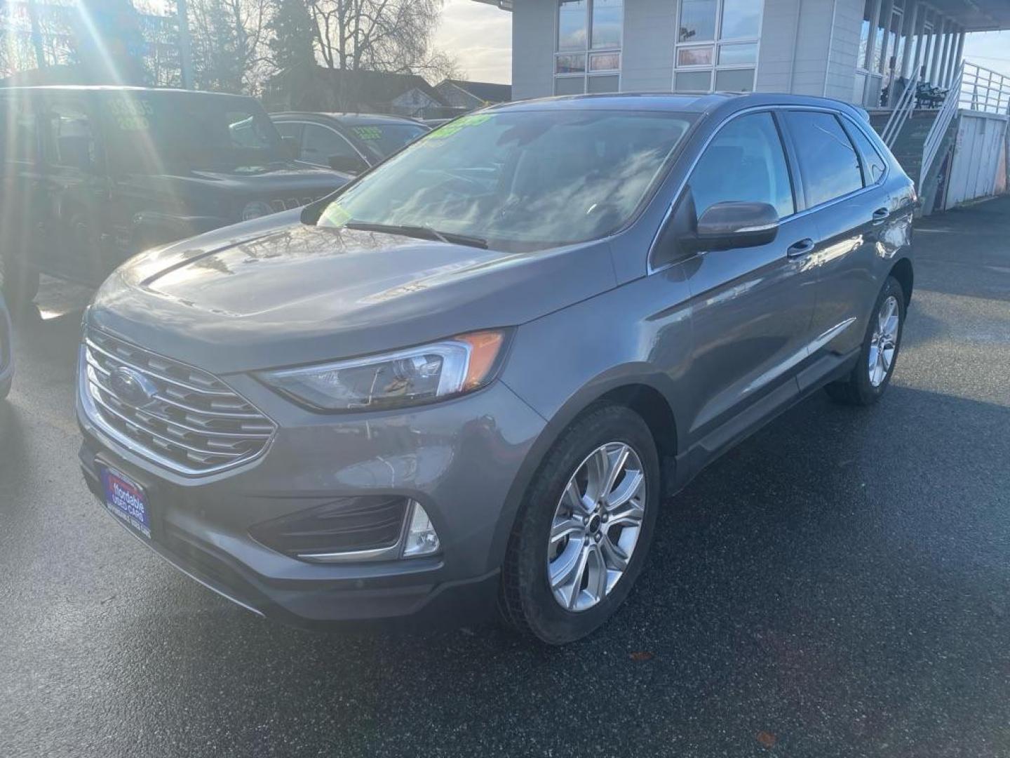2023 Ford Edge Titanium's photo
