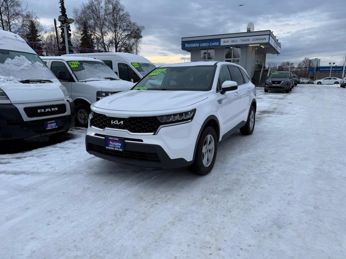 2022 Kia Sorento LX's photo