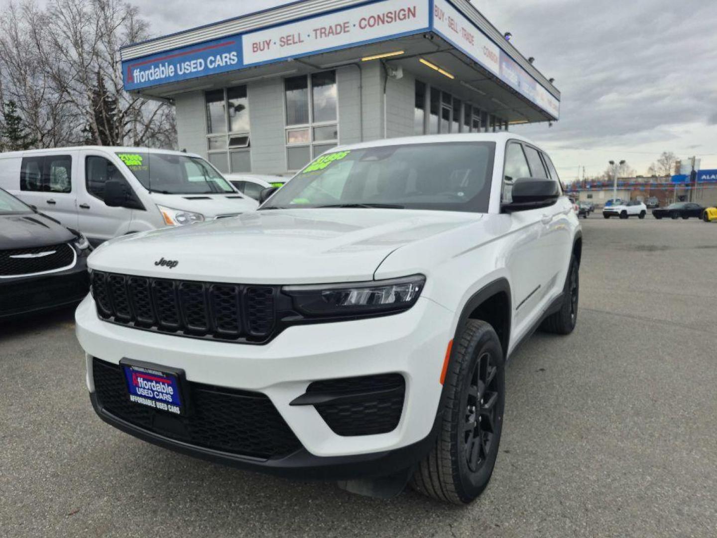 2024 Jeep Grand Cherokee Altitude 4x4's photo