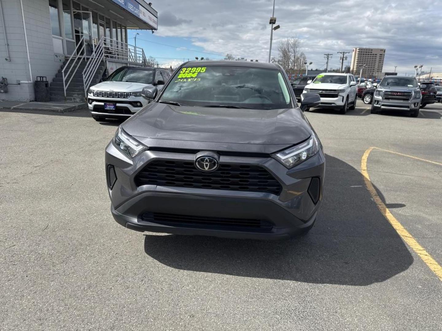 2024 Toyota RAV4 LE AWD's photo