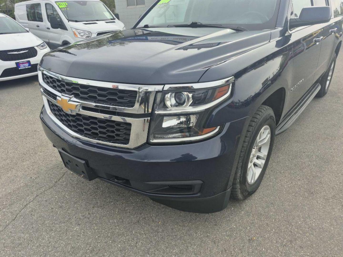 2019 Chevrolet Suburban 4WD 1500 LS's photo